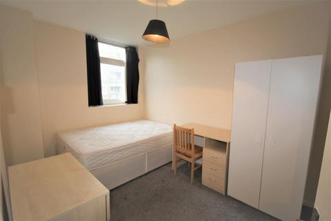 1 bedroom in a house share to rent, Pelter Street, London E2