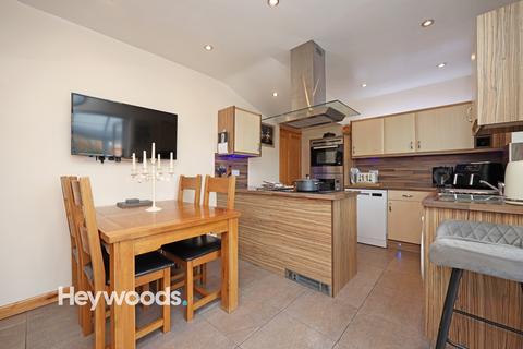 3 bedroom townhouse for sale, Orme Road, Newcastle-under-Lyme, Staffordshire