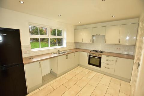 4 bedroom property to rent, Dalby Close, Kettering