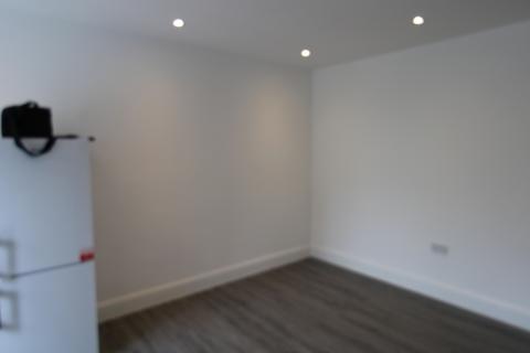 1 bedroom flat to rent, Hatch End, HA5