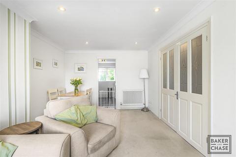 2 bedroom maisonette for sale, Calder Close, Enfield EN1