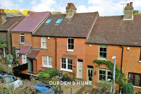 27 Lower Road, Loughton, IG10 2RT