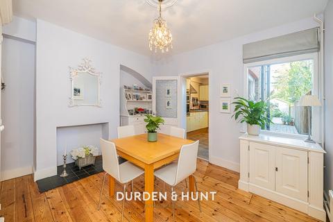 27 Lower Road, Loughton, IG10 2RT