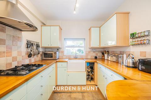 27 Lower Road, Loughton, IG10 2RT