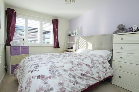 2 bedroom flat for sale, Preston Road, Oakdale, Poole, BH15