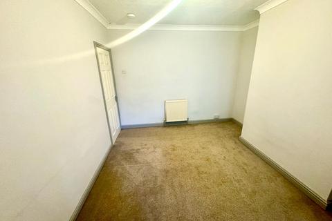 1 bedroom ground floor flat to rent, Winchester Road, Wolverhampton WV10