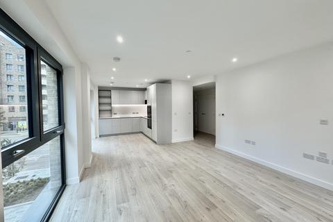 2 bedroom flat to rent, Anax Street, London N4