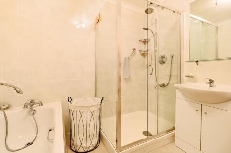 85138 flat parson street hendon london nw4 1qy 2 S