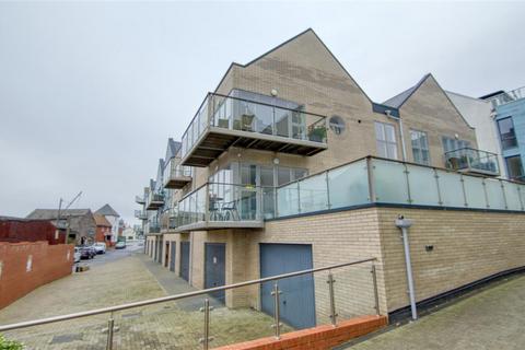 2 bedroom apartment for sale, Waterside Marina, Brightlingsea CO7