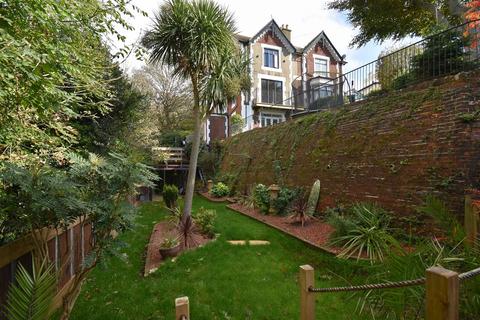 3 bedroom flat for sale, Harold Road, Hastings