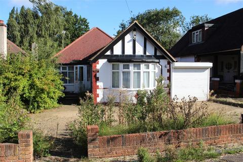 3 bedroom detached bungalow for sale, Ladbrooke Drive, Potters Bar EN6