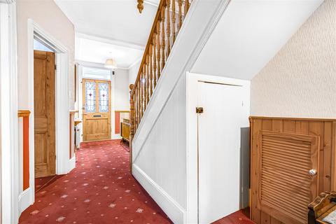 5 bedroom semi-detached house for sale, Matlock Road, Caversham, Reading