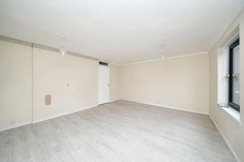 86 New Chapel Square, Feltham, TW13 4AZ
