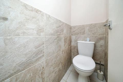 86 New Chapel Square, Feltham, TW13 4AZ