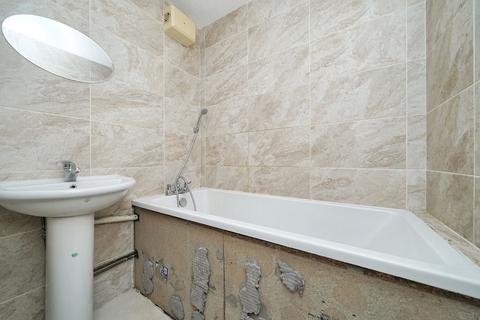 86 New Chapel Square, Feltham, TW13 4AZ