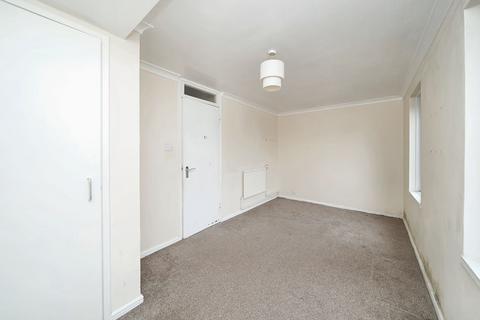86 New Chapel Square, Feltham, TW13 4AZ
