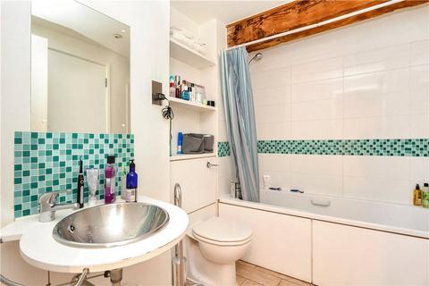 1 bedroom flat for sale, Butlers & Colonial Wharf, London, SE1