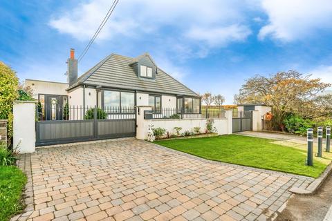 4 bedroom detached bungalow for sale, Sands Road, Hunmanby Gap, Filey