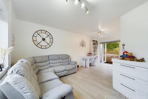 2 bedroom maisonette for sale, Rydal Close, Purley