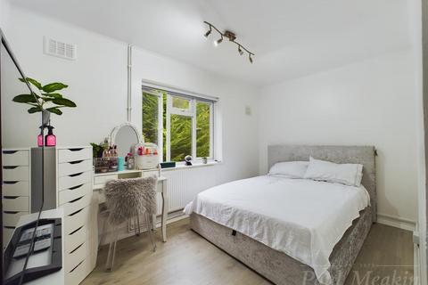 12 Rydal Close, Purley, CR8 1HP