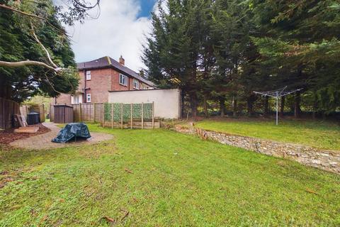 12 Rydal Close, Purley, CR8 1HP