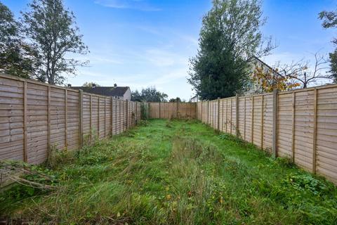 3 bedroom terraced house for sale, Martyrs Avenue, Crawley RH11