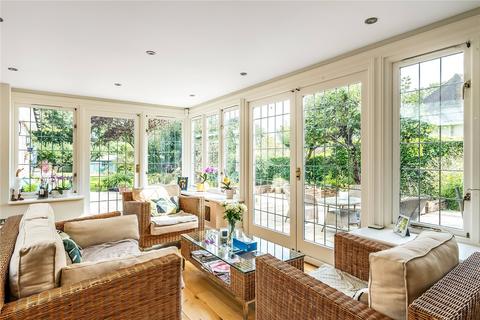 14 Pilgrims Way, Reigate, RH2 9LG