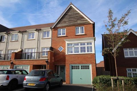 Great Clover Leaze, Bristol BS16