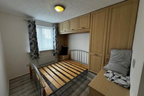 1 bedroom apartment to rent, Express Drive, Ilford IG3