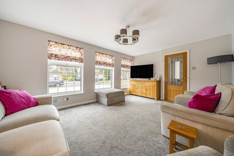 38 Brittens Close, Guildford, GU2 9RJ