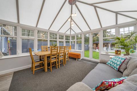 38 Brittens Close, Guildford, GU2 9RJ