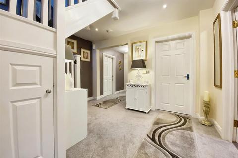 6 bedroom detached house for sale, Holly Bank, Harmer Hill, Shrewsbury