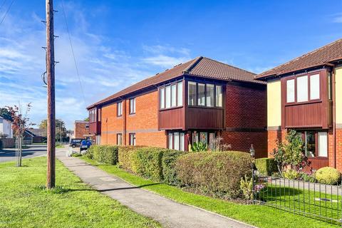 2 bedroom flat for sale, Postern Close, Portchester,