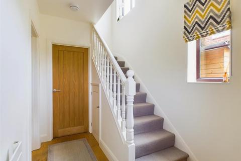 19 Hill Syke, Lowdham, Nottingham, NG14 7DE