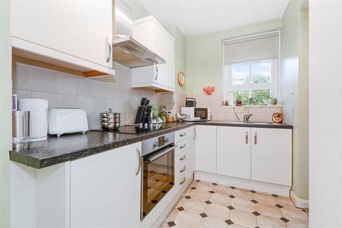 2 bedroom flat for sale, Wilmot Street, London