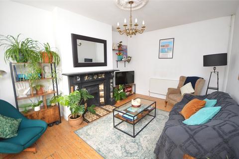 2 bedroom terraced house for sale, Woodview Grove, Leeds, West Yorkshire