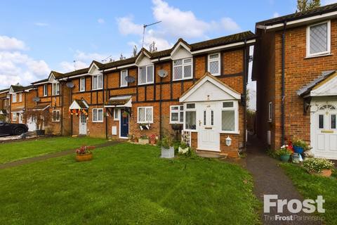 3 bedroom terraced house for sale, The Heathers, Stanwell, Middlesex, TW19