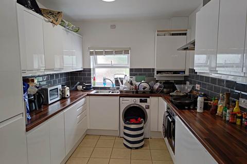 5 bedroom terraced house to rent, Copper Street, Adamsdown, Cardiff