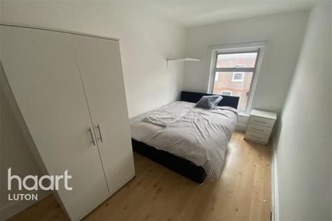 1 bedroom terraced house to rent, Cambridge Street, Luton