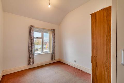 194 Bradford Road, Tingley, Wakefield, WF3 1RX