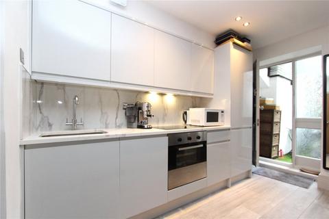 Studio to rent, Coniston Road, London, N10