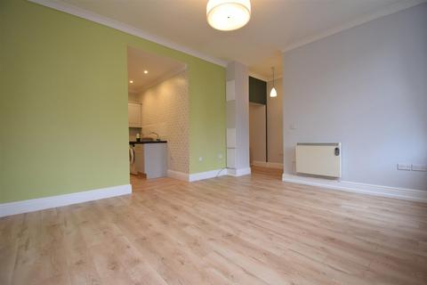 1 bedroom apartment to rent, South Parade, Wakefield WF1