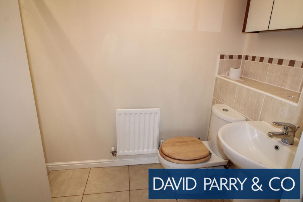 3 Bedroom End of Terrace Property