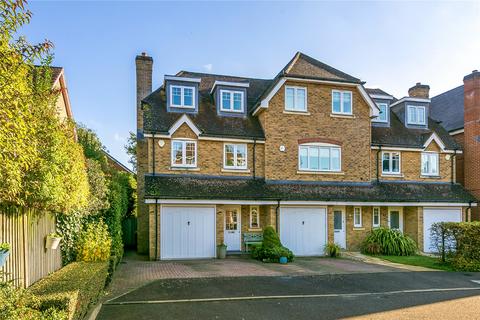 4 bedroom end of terrace house for sale, Heritage Close