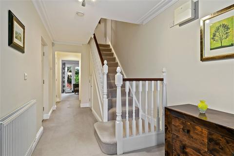 4 bedroom end of terrace house for sale, Heritage Close