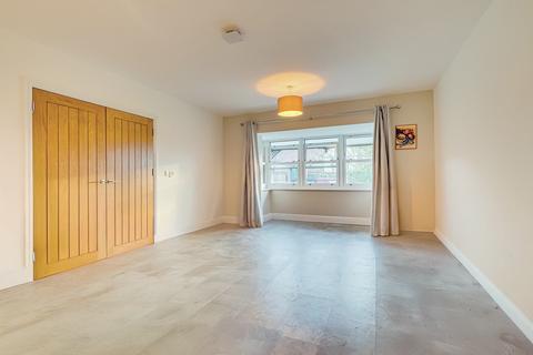 5 bedroom detached house for sale, Lakeside Path, Canvey Island, SS8