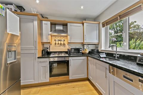 3 Brooklands Place, Hampton Hill, Hampton, TW12 1SA