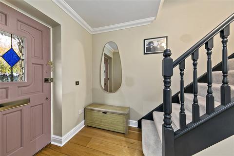 3 Brooklands Place, Hampton Hill, Hampton, TW12 1SA