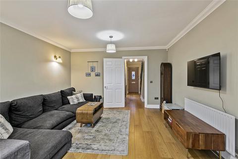 3 Brooklands Place, Hampton Hill, Hampton, TW12 1SA