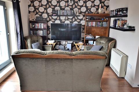 2 bedroom flat for sale, Vine Close, Wolverhampton
